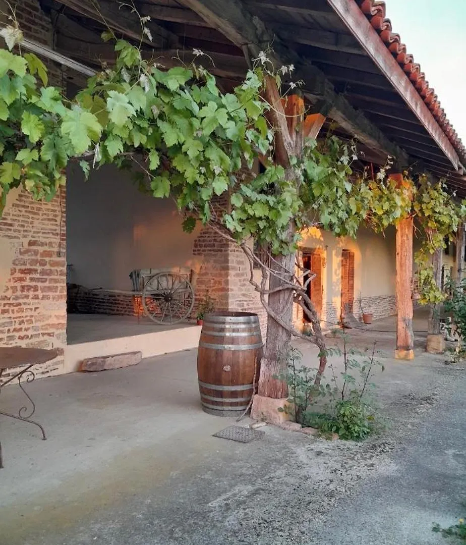 Guest house Domaine Des Granges Neuves Hotel Confrancon